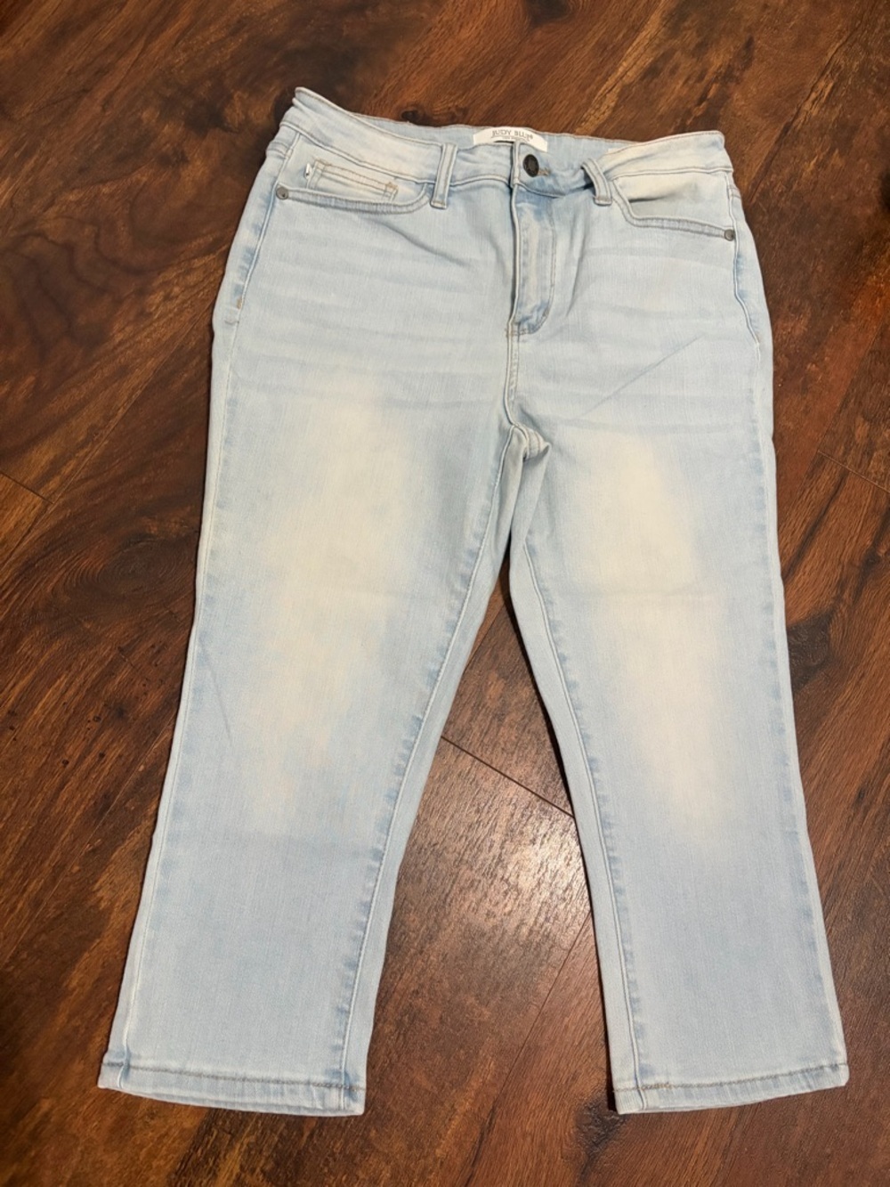 Judy Blue Jeans Women Size 11/30 Light Wash Skinny Fit Capri Mid Rise